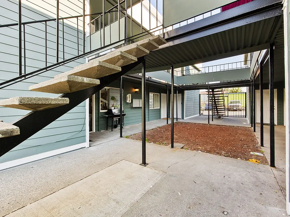 Flats at Delridge