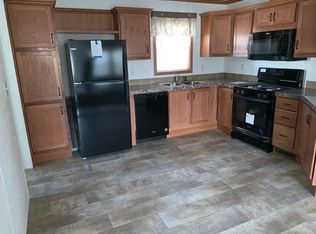 1404 Iowa Dr, Sturgeon Bay, WI 54235