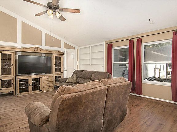5th image of 2207 Poplar Park Dr