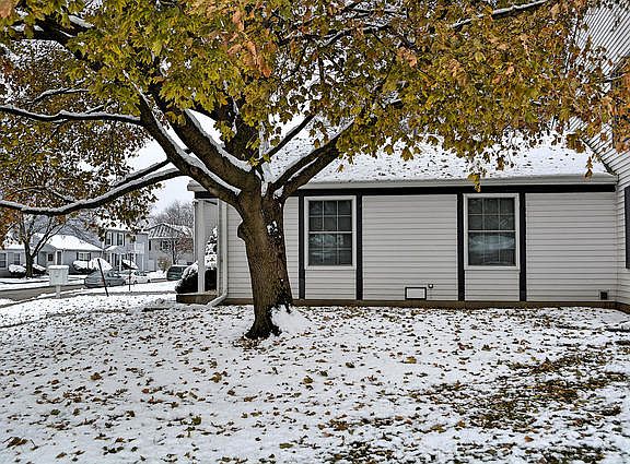 2nd image of 407 James Ct Unit A
