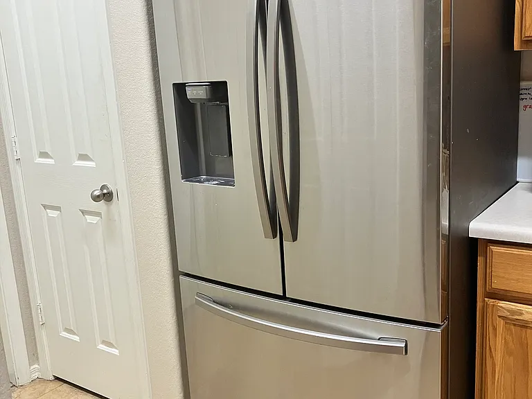 718 W Baylor Ln — Photo 15