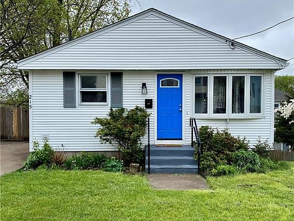 2nd image of 215 Sunbury St