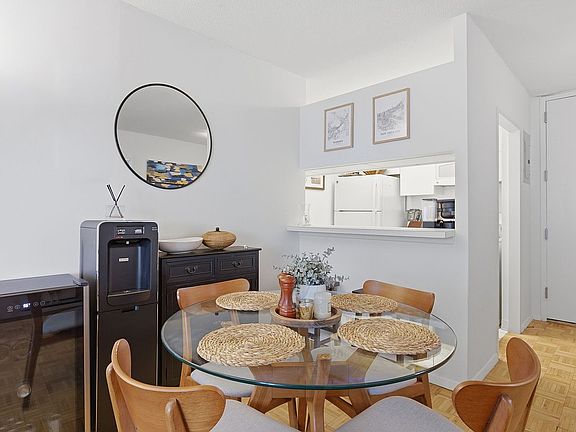 4th image of 280 Park Ave S APT 5L