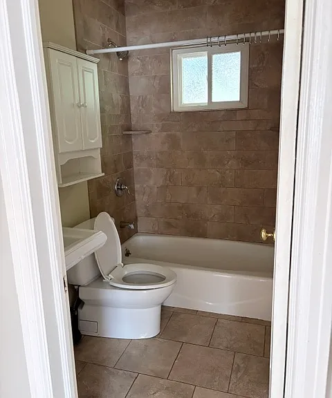Upstairs bathroom