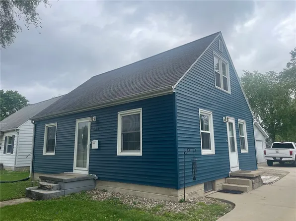 804 S 33rd St, Mattoon, IL 61938