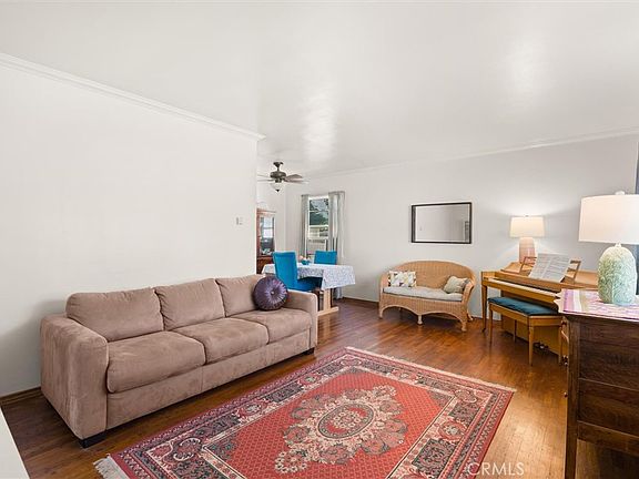4th image of 558 El Sur St