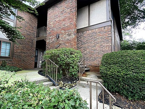 HOA Maintained Landscaping