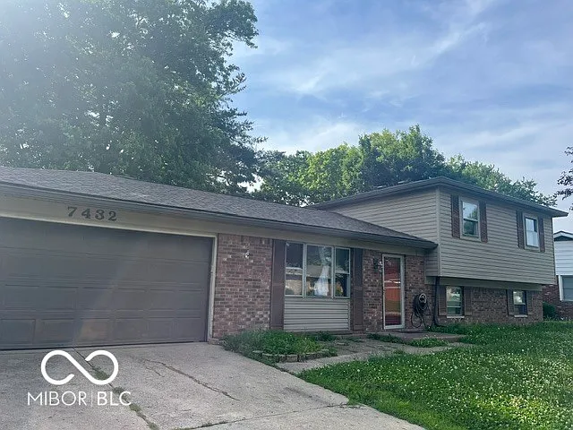 4 bed, 1792 sqft, $1,900 — Photo 1