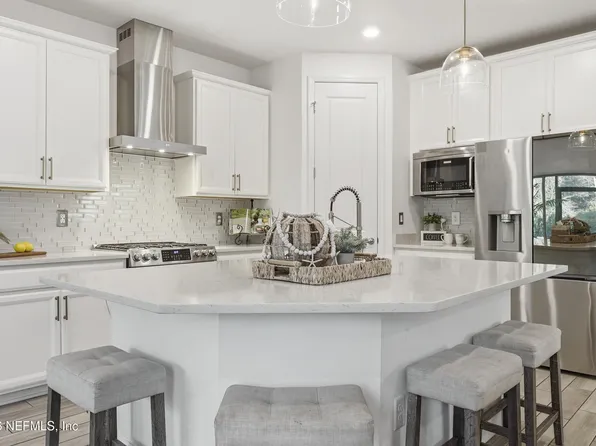 270 CLIFTON BAY Loop, St. Johns, FL 32259