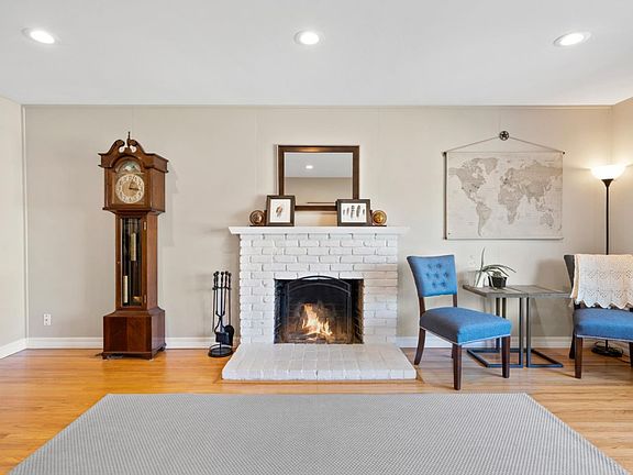 5th image of 3983 La Mesa Ln