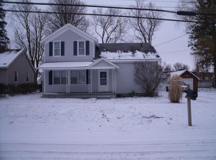 609 E Paw Paw St, Paw Paw, MI 49079
