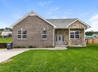 822 Carousel Ct, Clarksville, TN 37043