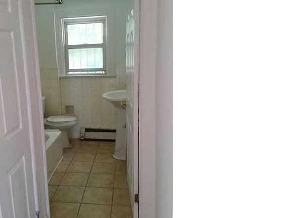 5th image of 275 Westervelt Ave