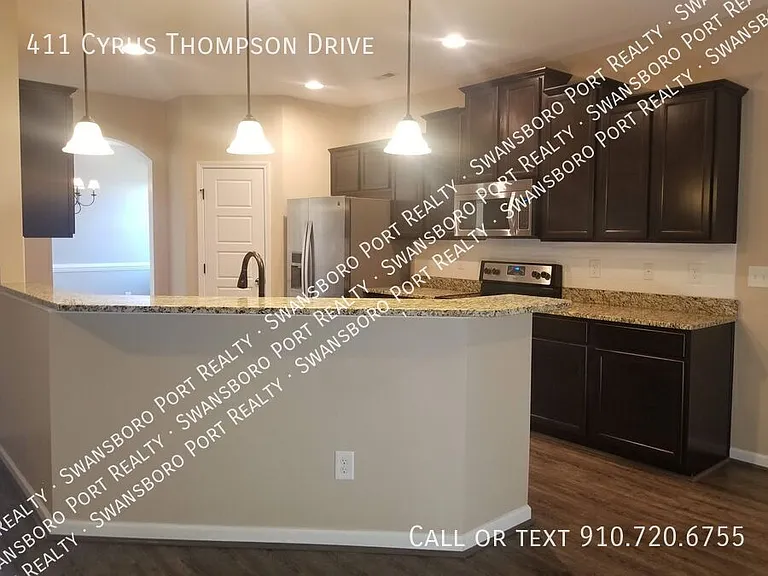 411 Cyrus Thompson Dr — Photo 16