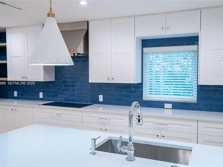 4150 Monserrate St — Photo 19