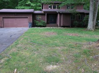 716 Dover Ave, Mt Carmel, TN 37645