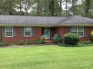 1301 Jasmine Cir, Waycross, GA 31501