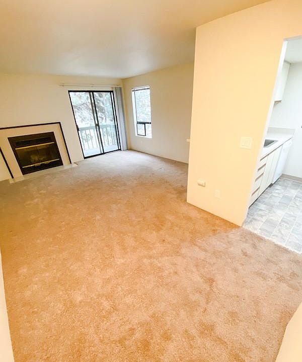 1st image of 4830 Fauntleroy Way SW #302