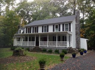 2905 Marbury Pl, Oakton, VA 22124