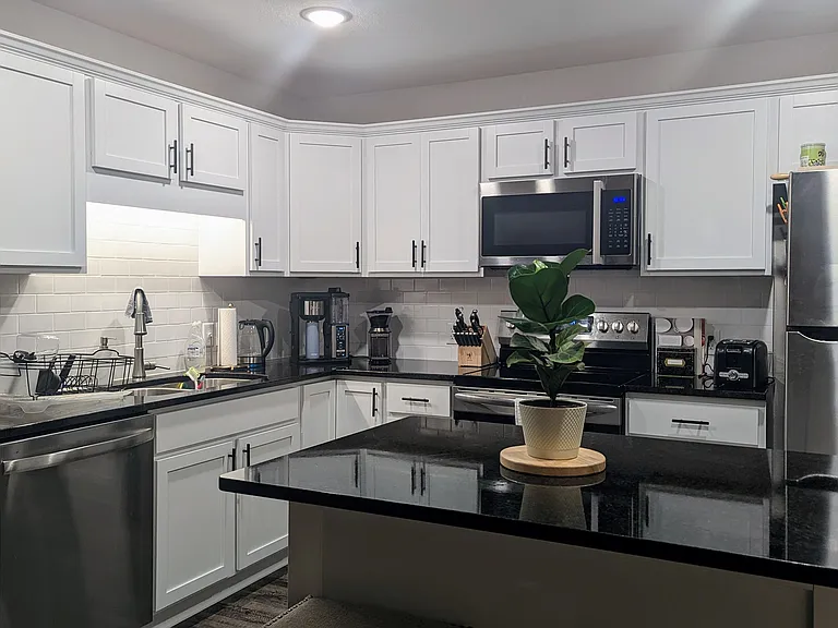 Gateway Place Apartments — Photo 122