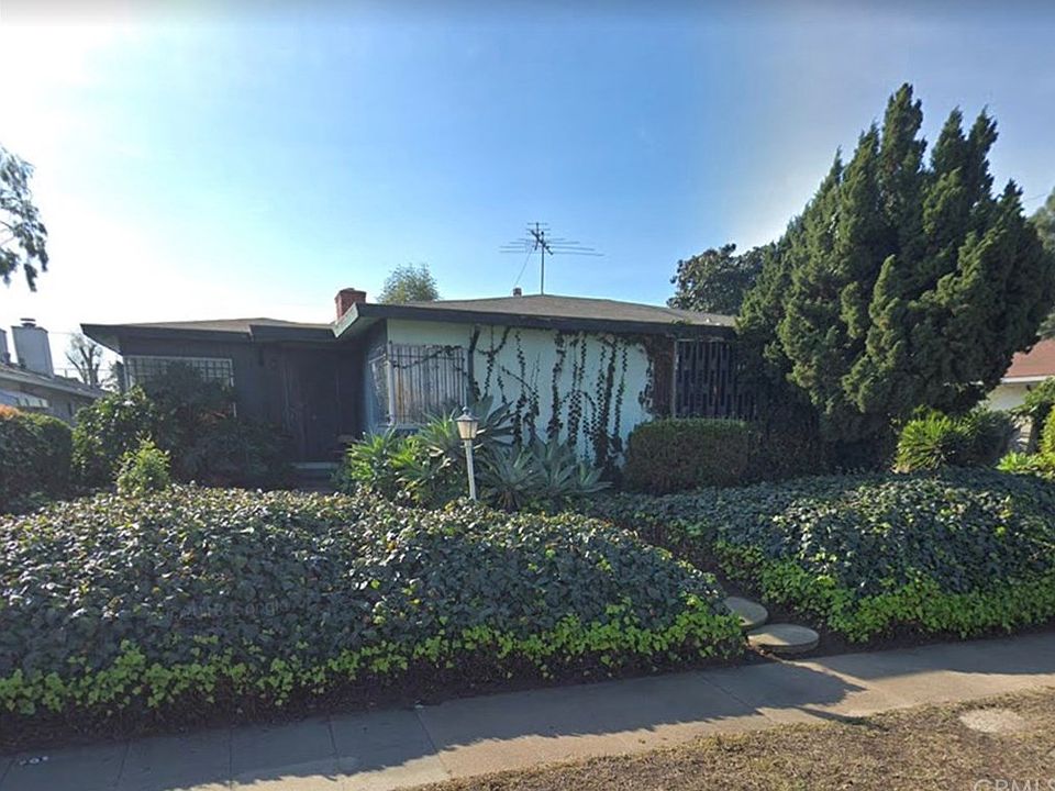 1st image of 852 W 123rd St