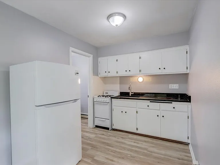 5605 W Beloit Rd — Photo 3