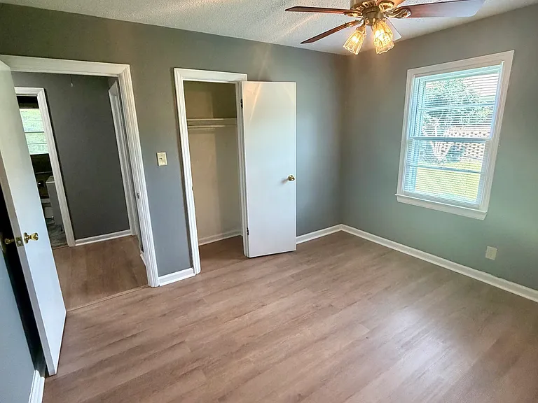 208 Crescent Dr — Photo 23