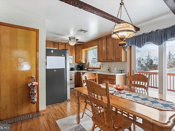 5th image of 15024 Clear Spring Rd