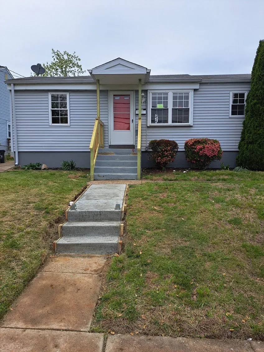 Building Photo - 306 Baird Ave