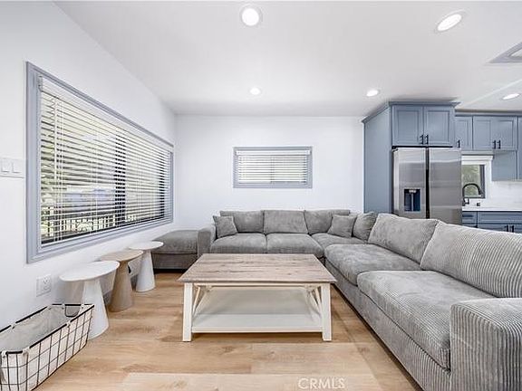 4th image of 560 Coleman Ave #562