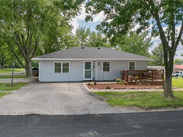108 E Walnut St, Hamilton, MO 64644