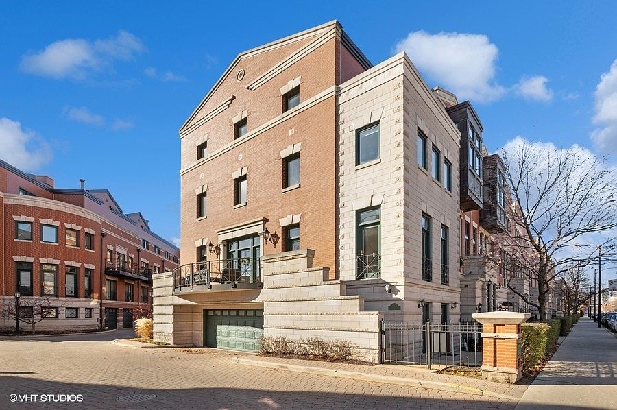 1st image of 2020 N Lincoln Ave APT A