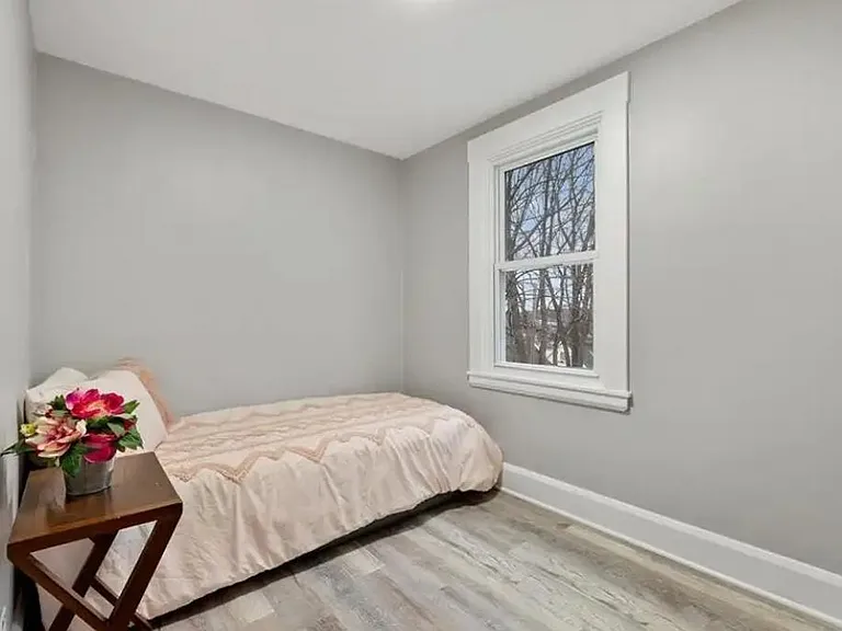 214 Greene St — Photo 8