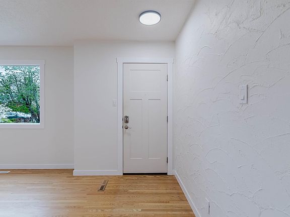 4th image of 8311 160th St NW