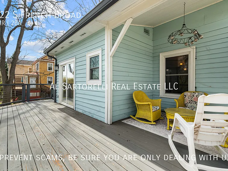 122 S French Broad Ave — Photo 17