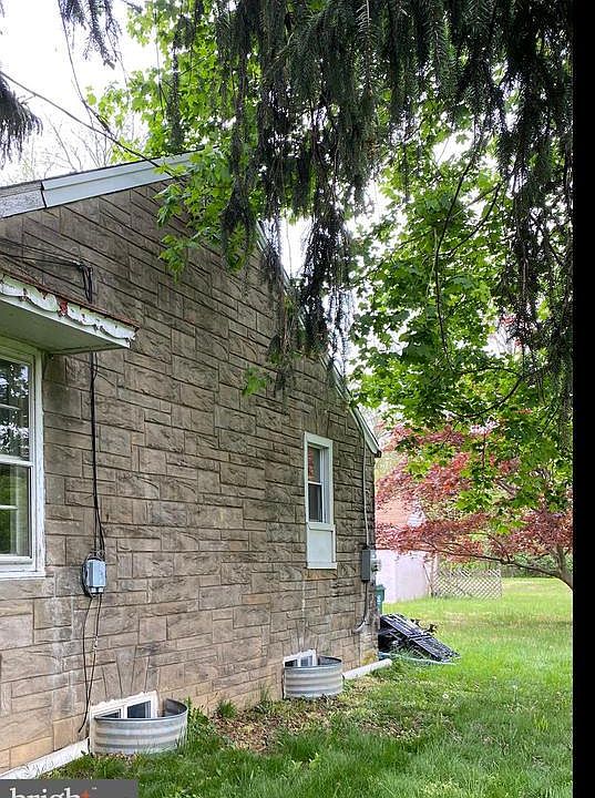 2nd image of 111 Ridge Pike