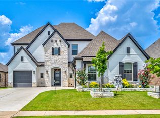 2806 Garrett Dr, Highland Village, TX 75077