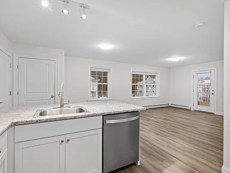 Cumberland Woods Apartments — Photo 10