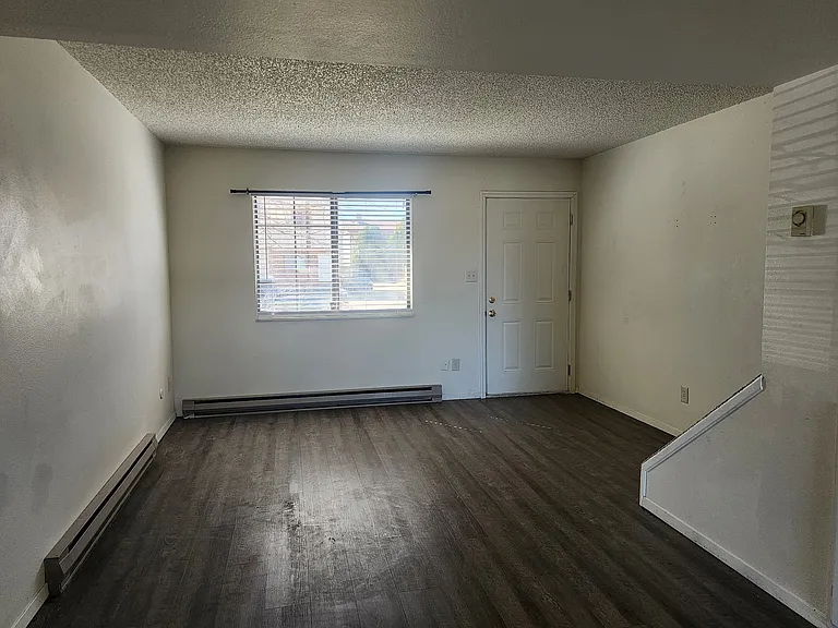 32 Royal Crest Dr #A — Photo 15