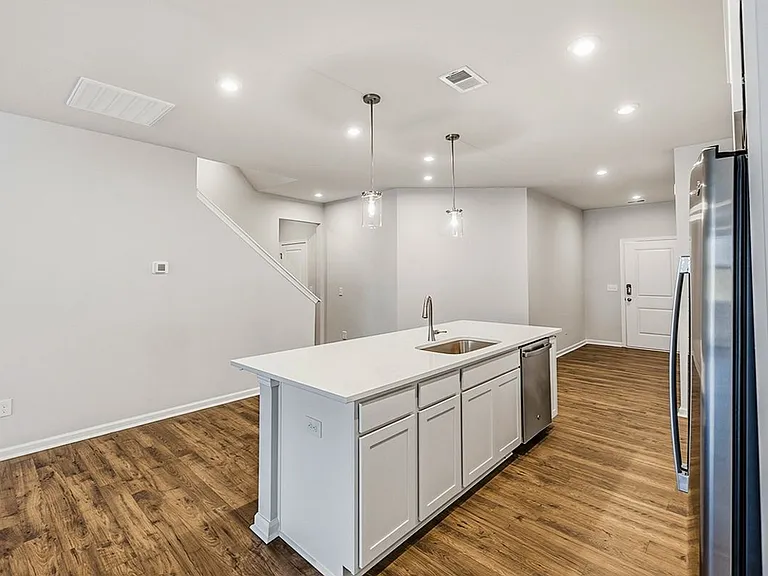 148 Herrick Pl #121 — Photo 8