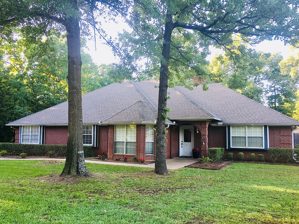 1st image of 242 Wooded Hills Dr
