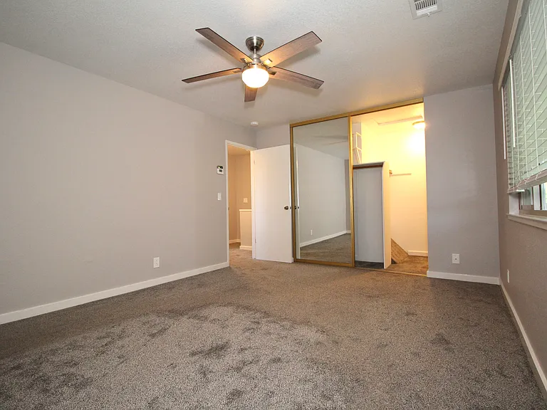 215 Loma Verde Dr — Photo 27
