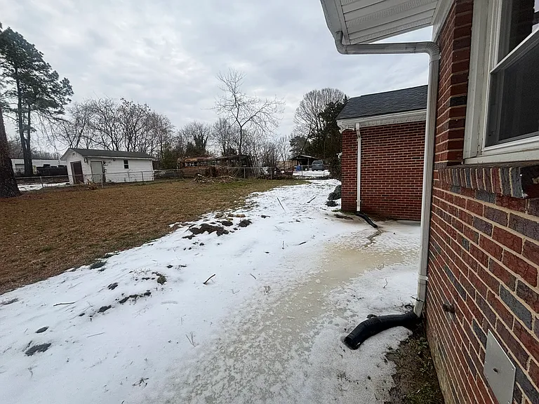 512 E Parker St — Photo 19