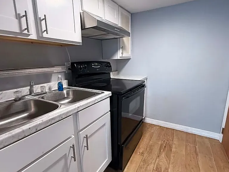 1826 W Park Pl #1/2 — Photo 1