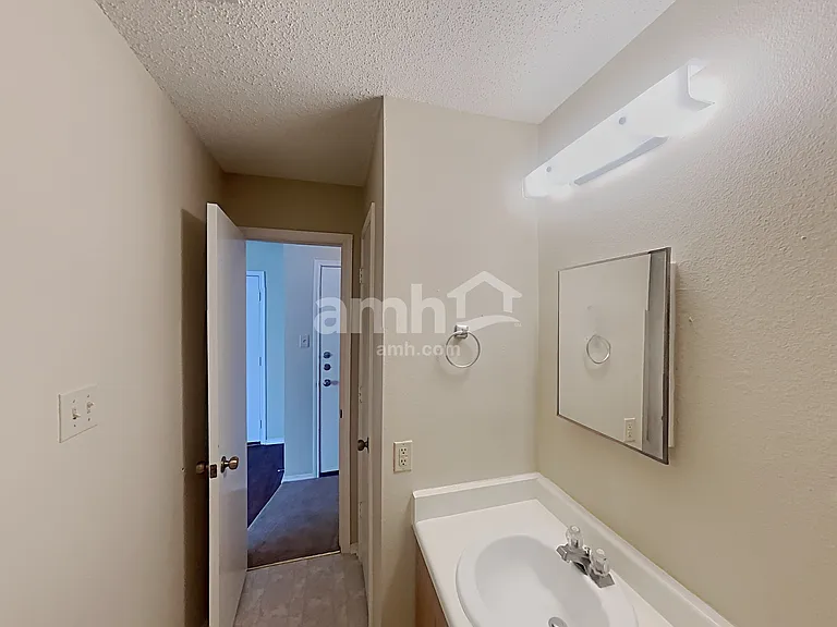 7310 Cortland Crk — Photo 12