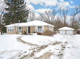 1888 Myersville Rd, Akron, OH 44312