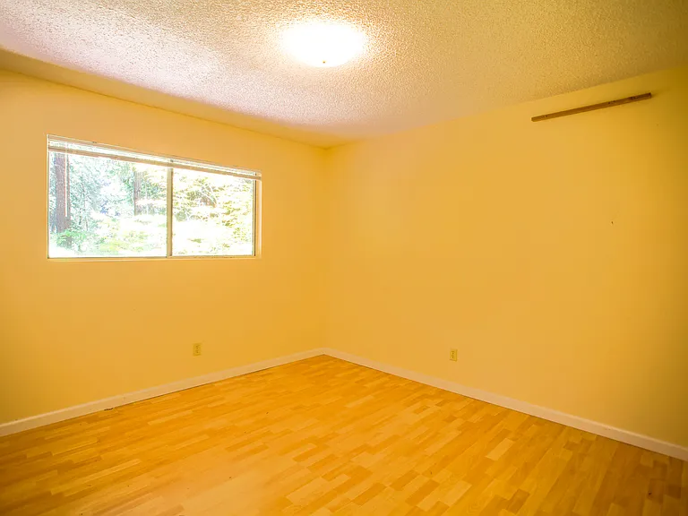 24798 Sherwood Rd — Photo 10