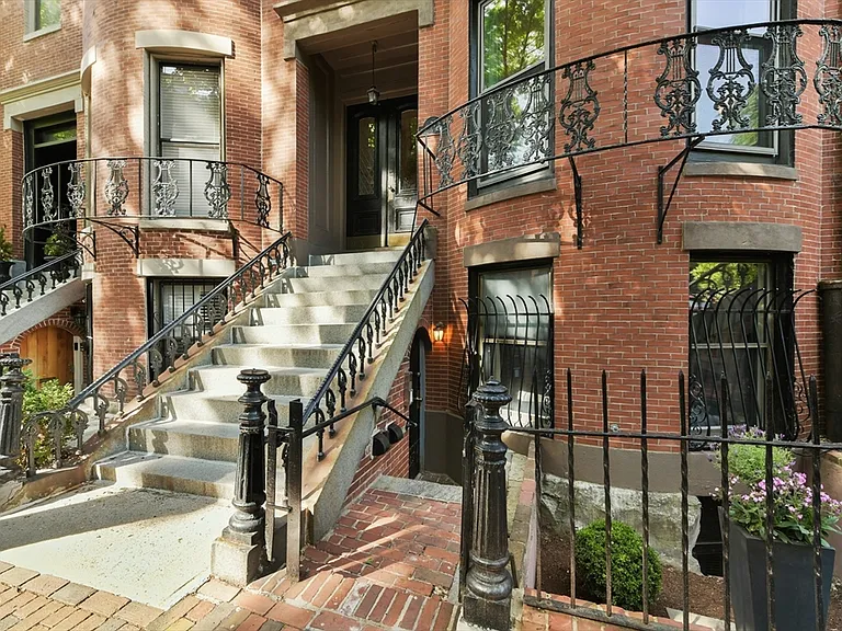 77 Waltham St #2 — Photo 10