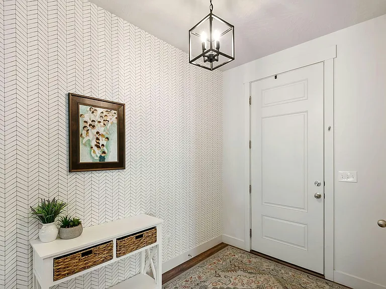 322 N 240 E — Photo 7