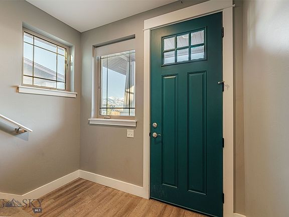 4th image of 2643 Park Creek Ave